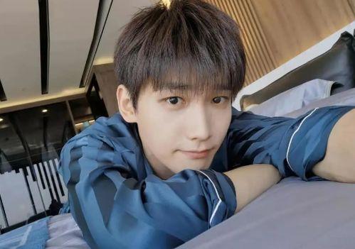 爱豆吃瓜娱乐酱邢昭林,从爱豆到吃瓜娱乐酱的华丽转身